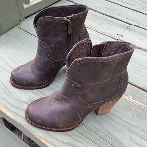 Eastland Dark Brown Eastland Women's Jezebel 1955 Ankle Booties Size 7